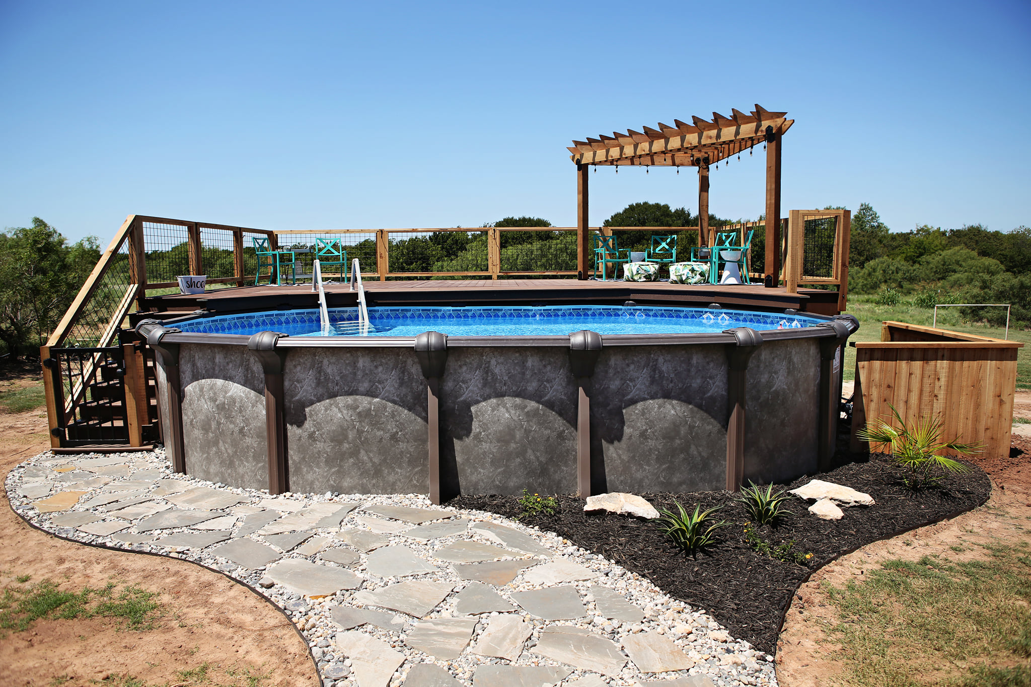 Above Ground Pool With Deck 