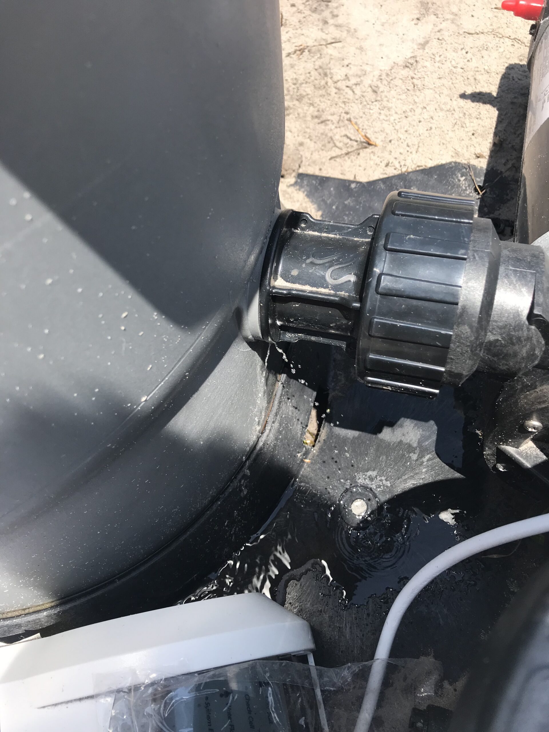 4 Inspect the pool’s equipment